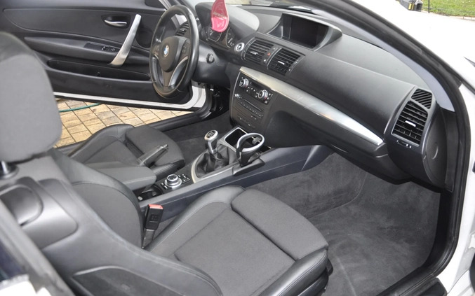 BMW Seria 1 cena 22500 przebieg: 240000, rok produkcji 2010 z Bełchatów małe 326